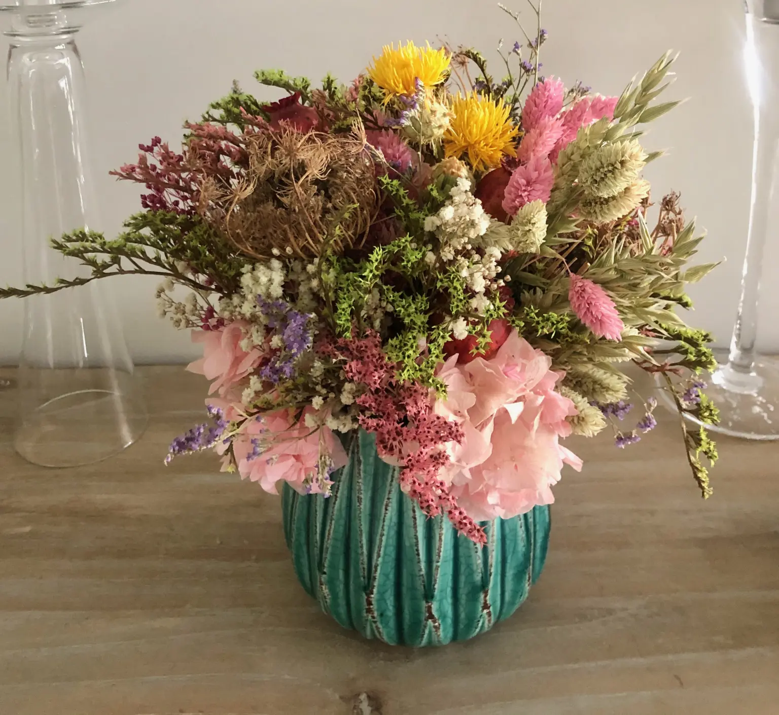 Maceta verde en Tonos Alegres (foto 1) · Francesca Lattanzi, floristería en Madrid