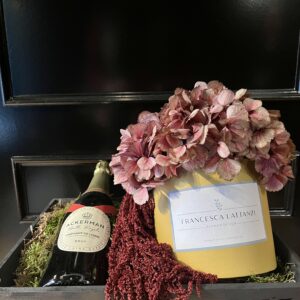 Set regalo con caja de madera y sombrerera de hortensias preservadas y champagne